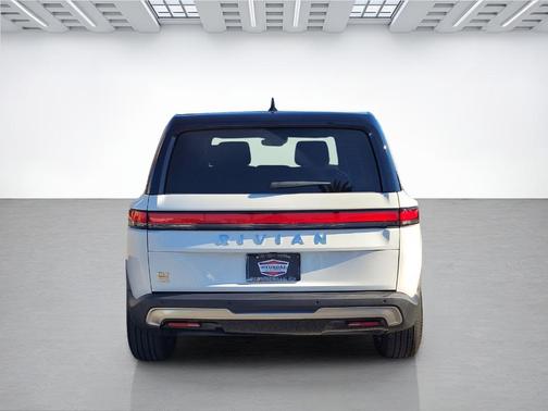 2024 Rivian R1S Adventure Quad Motor Large Pack