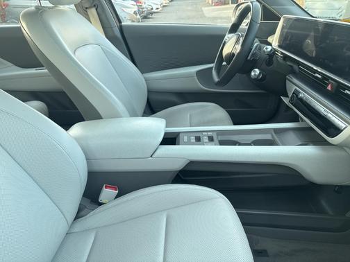 2024 Hyundai IONIQ 6 SEL