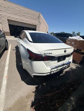 White 2021 Nissan Altima 2.5 SR