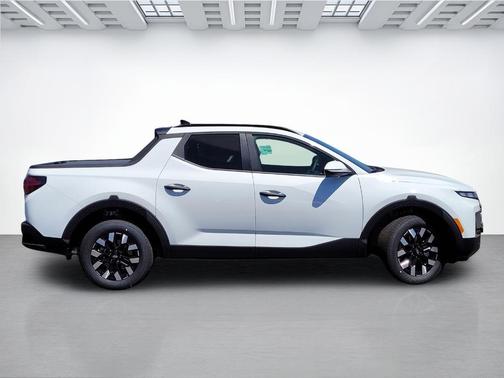 2025 Hyundai SANTA CRUZ SEL Activity