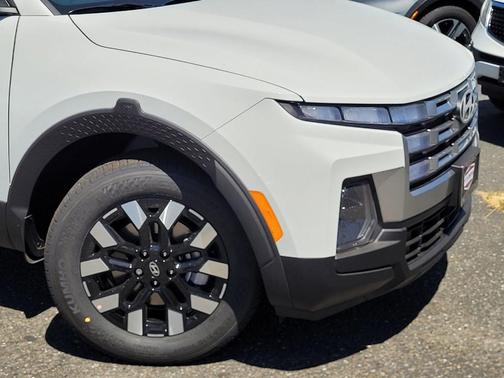 2025 Hyundai SANTA CRUZ SEL Activity