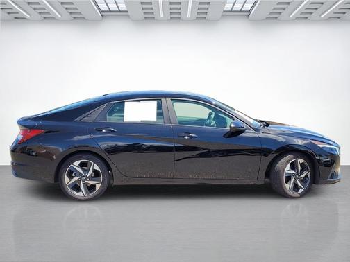 Phantom Black 2023 Hyundai ELANTRA SEL