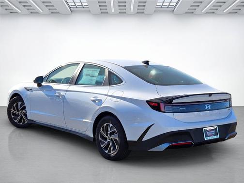 W6H 2027 Hyundai SONATA Hybrid Blue