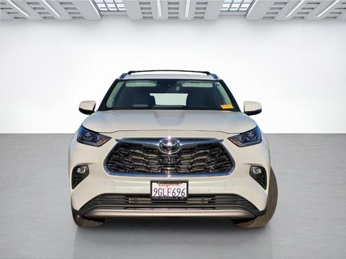 Wind Chill Pearl 2023 Toyota Highlander Platinum