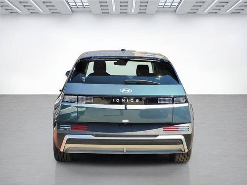2025 Hyundai IONIQ 5 SE