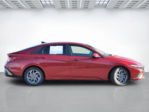 Red 2024 Hyundai ELANTRA SEL
