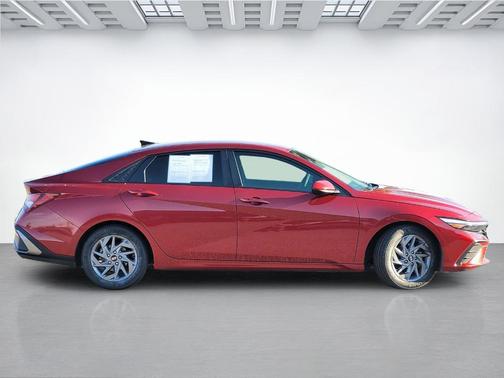 Red 2024 Hyundai ELANTRA SEL