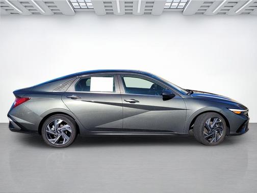 2025 Hyundai ELANTRA HEV Limited