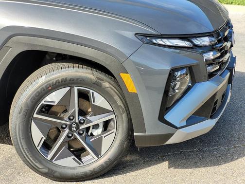 Gray 2026 Hyundai TUCSON Hybrid SEL Convenience