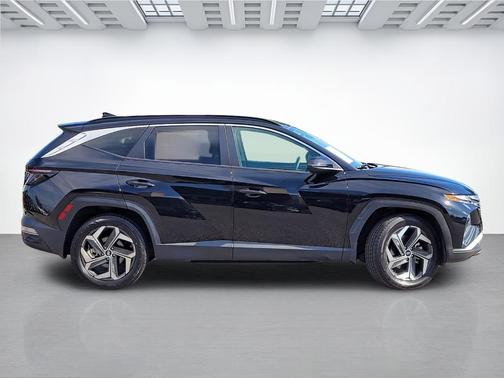 Black Pearl 2024 Hyundai TUCSON SEL