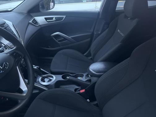 2015 Hyundai Veloster Base
