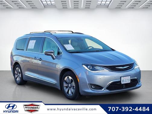 2018 Chrysler Pacifica Hybrid Limited