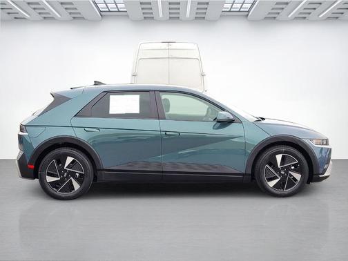 Teal 2026 Hyundai IONIQ 5 SE