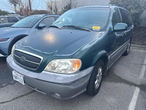 2005 Kia Sedona LX