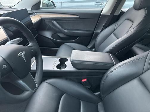 2022 Tesla Model 3 Base
