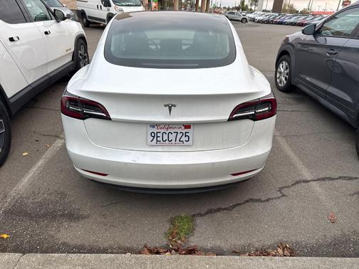 2022 Tesla Model 3 Base
