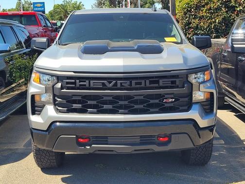 Sterling Gray Metallic 2024 Chevrolet Silverado 1500 Custom Trail Boss