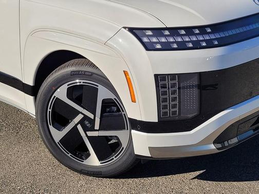 Snow White Pearl 2026 Hyundai IONIQ 9 Performance Calligraphy