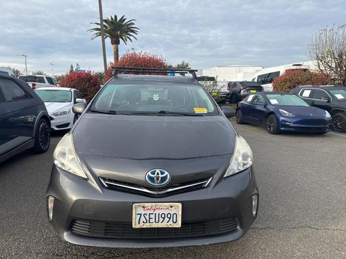 2014 Toyota Prius v Two