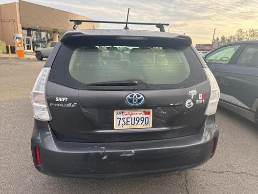 2014 Toyota Prius v Two