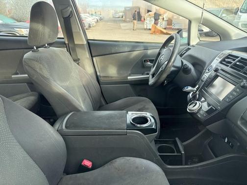 2014 Toyota Prius v Two