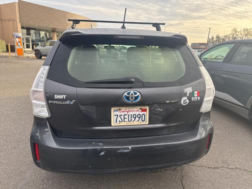 2014 Toyota Prius v Two