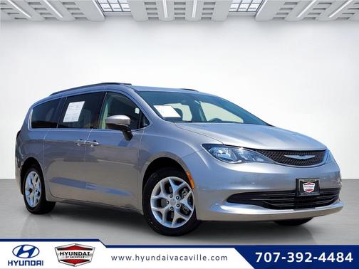 2018 Chrysler Pacifica Touring