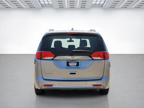 2018 Chrysler Pacifica Touring