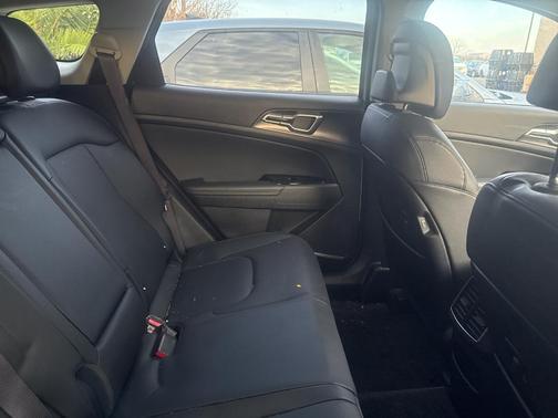 2025 Kia Sportage Hybrid EX