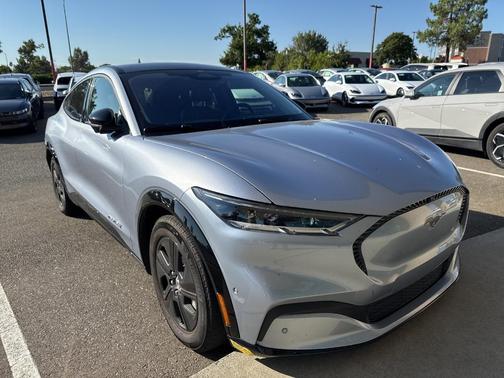 2022 Ford Mustang Mach-E California Route 1
