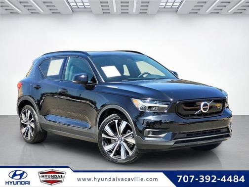 Onyx Black Metallic 2021 Volvo XC40 Recharge Pure Electric P8