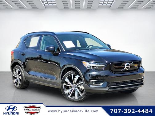 Onyx Black Metallic 2021 Volvo XC40 Recharge Pure Electric P8
