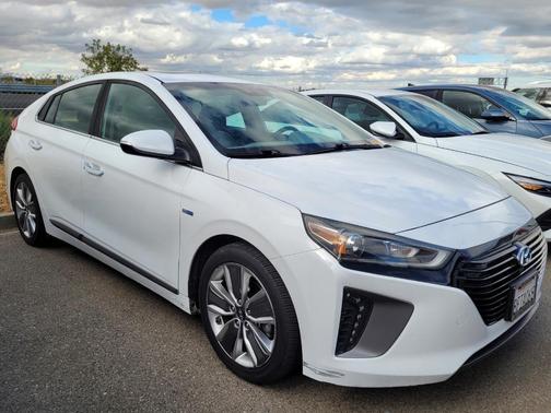 2018 Hyundai IONIQ Hybrid Limited