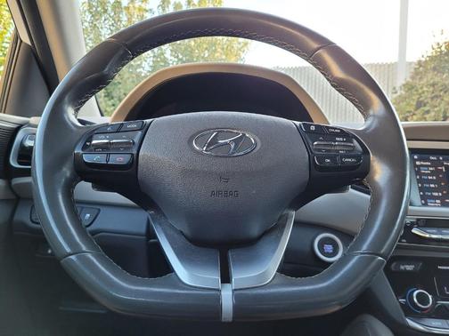 2018 Hyundai IONIQ Hybrid Limited