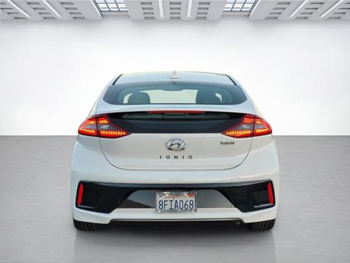 2018 Hyundai IONIQ Hybrid Limited