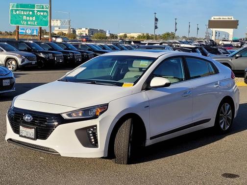 2018 Hyundai IONIQ Hybrid Limited