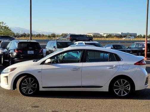 2018 Hyundai IONIQ Hybrid Limited