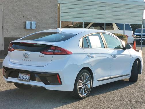 2018 Hyundai IONIQ Hybrid Limited