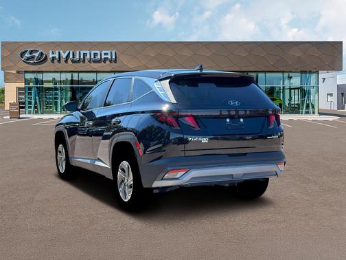 Ash Black 2026 Hyundai TUCSON Hybrid Blue SE