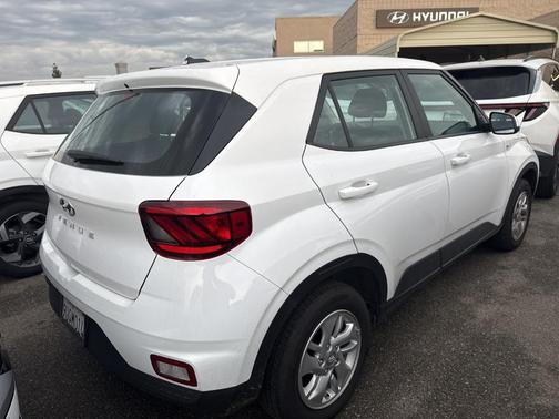 2025 Hyundai VENUE SE