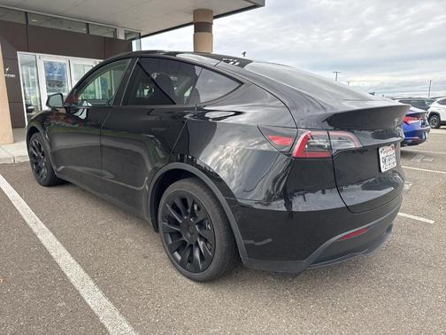 2024 Tesla Model Y Long Range