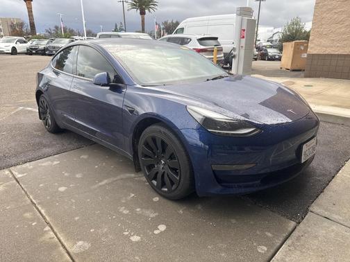 2023 Tesla Model 3 Base