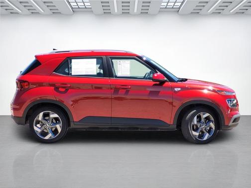 2022 Hyundai VENUE Limited