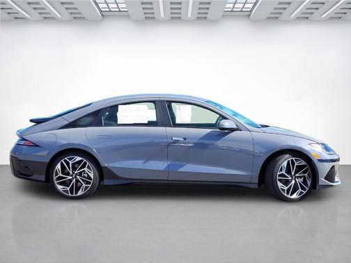 2024 Hyundai IONIQ 6 SEL