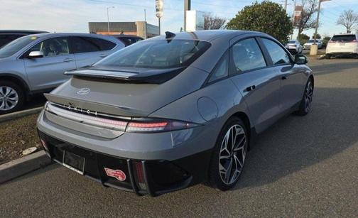 2024 Hyundai IONIQ 6 SEL