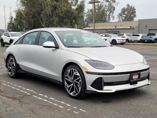 2025 Hyundai IONIQ 6 SEL