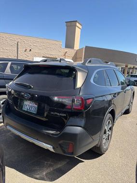Crystal Black Silica 2022 Subaru Outback Limited