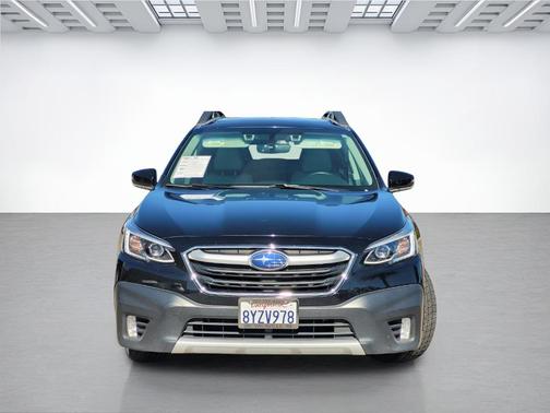 Crystal Black Silica 2022 Subaru Outback Limited