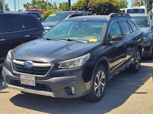 Crystal Black Silica 2022 Subaru Outback Limited