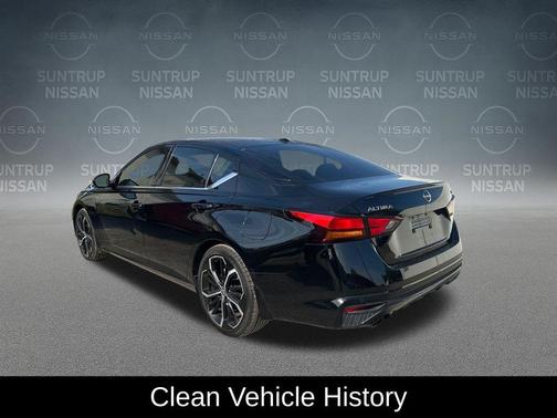 Black 2024 Nissan Altima 2.5 SR